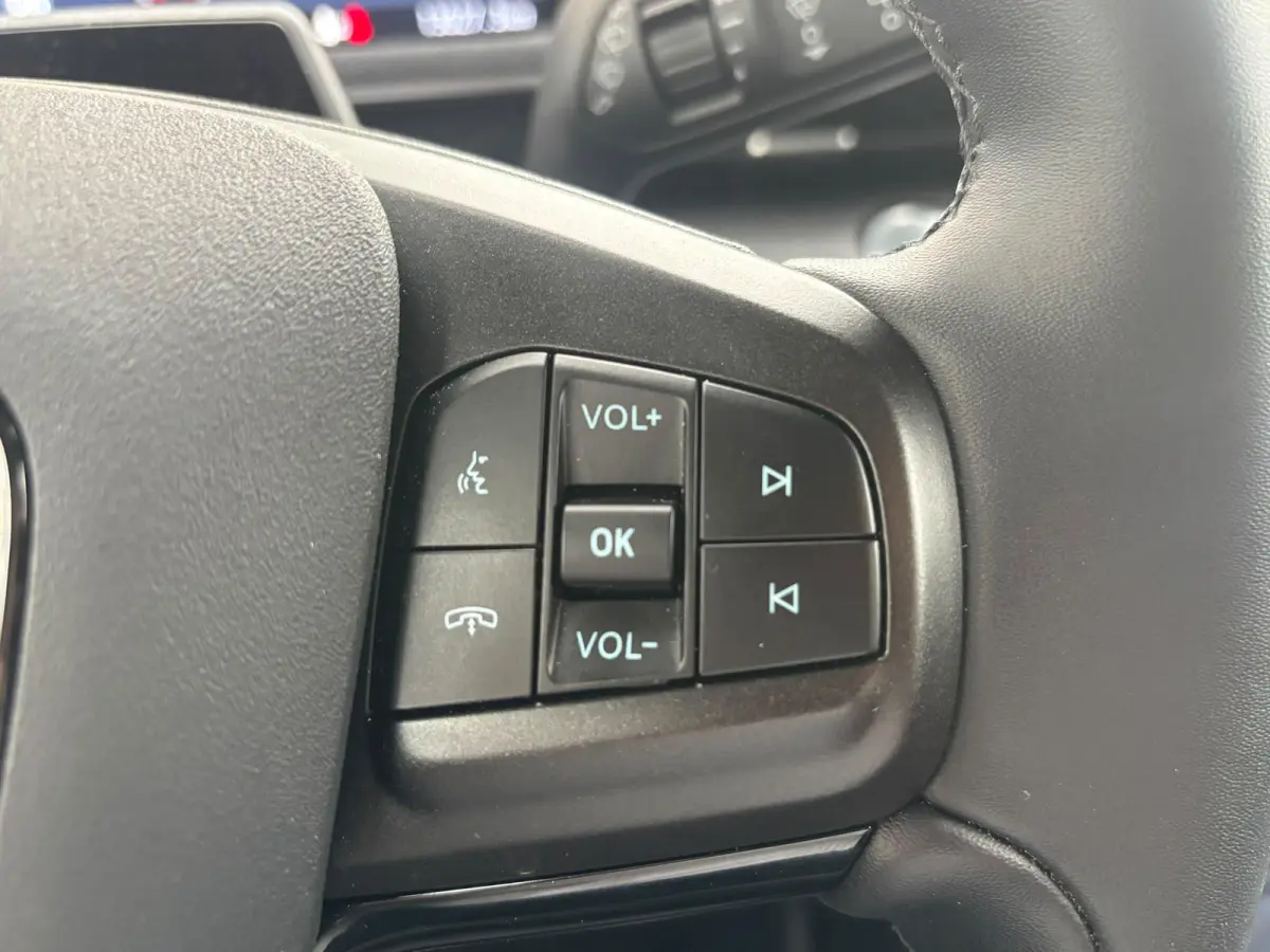 Standard RWD 75 kWh | Apple Carplay & Android Auto | Adaptive Cruise Control | Winter Pack | Dodehoekdetectie | One Pedal Drive | Parkeersensoren V & A met Camera |