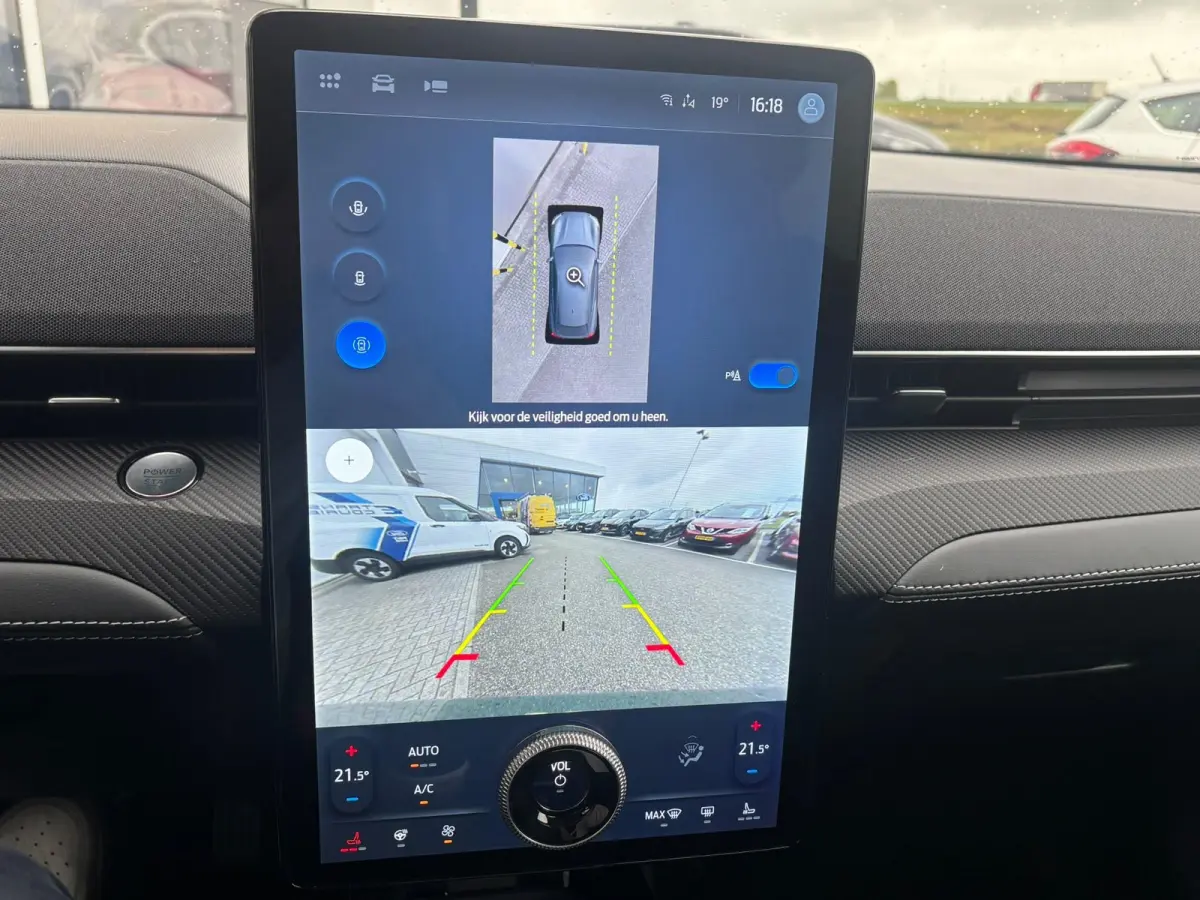 Standard RWD 75 kWh | Apple Carplay & Android Auto | Adaptive Cruise Control | Winter Pack | Dodehoekdetectie | One Pedal Drive | Parkeersensoren V & A met Camera |