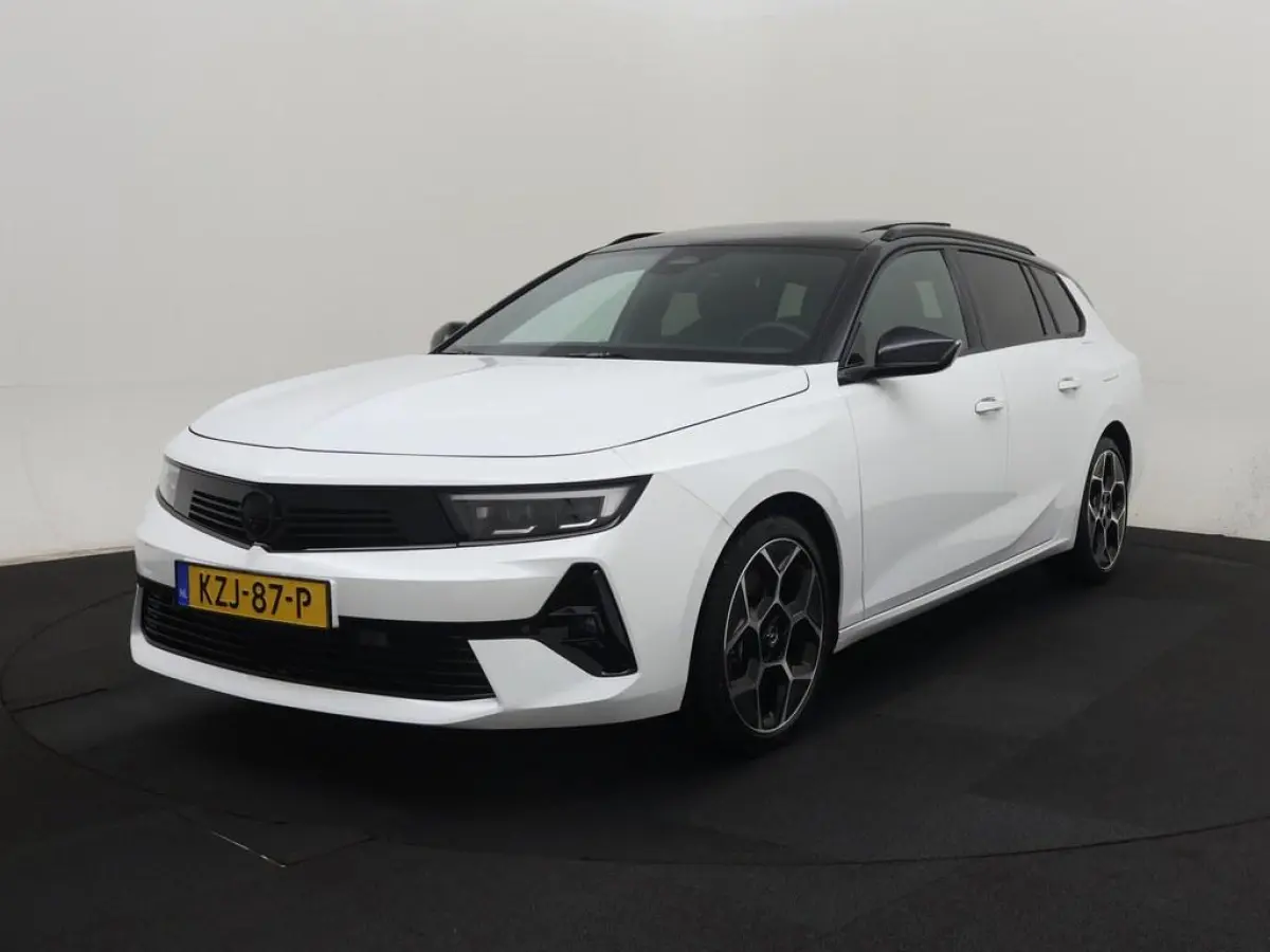 1.6 Turbo 180pk Plug In Hybrid Ultimate GS Pano/ Trekhaak/360.Camera/Hud/Ad.Cruise/AGR/Alcantara/Winterpakket/Nav/18inch/CarPlay