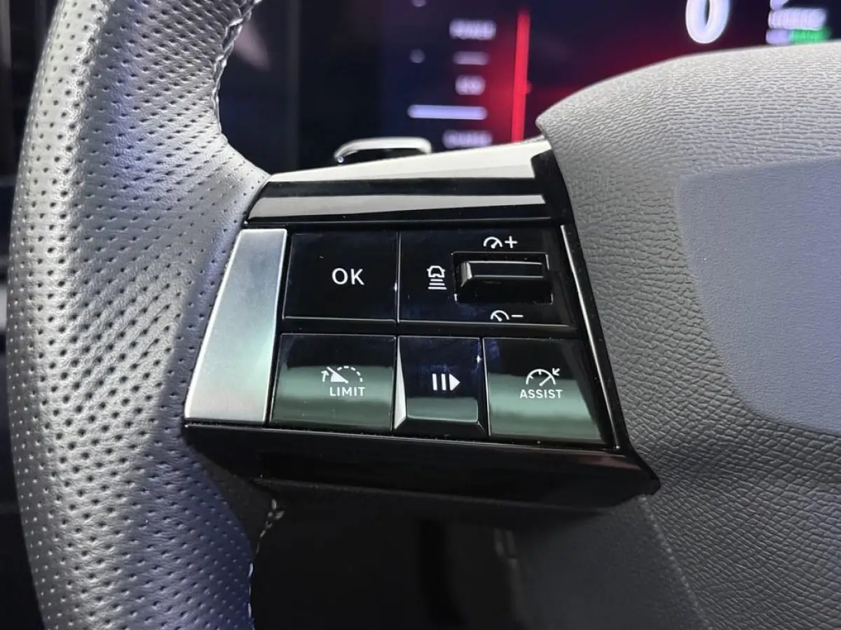 1.6 Turbo 180pk Plug In Hybrid Ultimate GS Pano/ Trekhaak/360.Camera/Hud/Ad.Cruise/AGR/Alcantara/Winterpakket/Nav/18inch/CarPlay