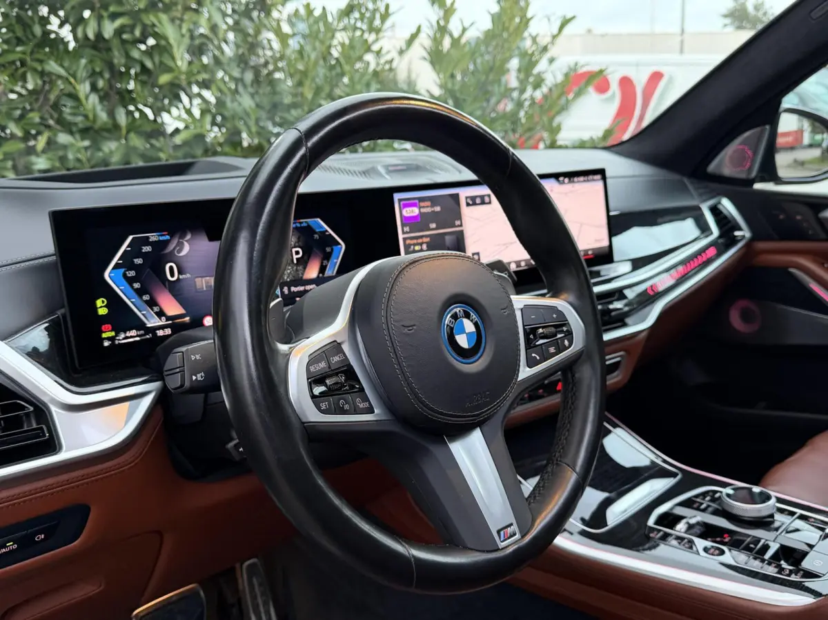 xDrive50e M-SPORT |M-SEATS |SKYLOUNGE |SOFTCLOSE |B&W