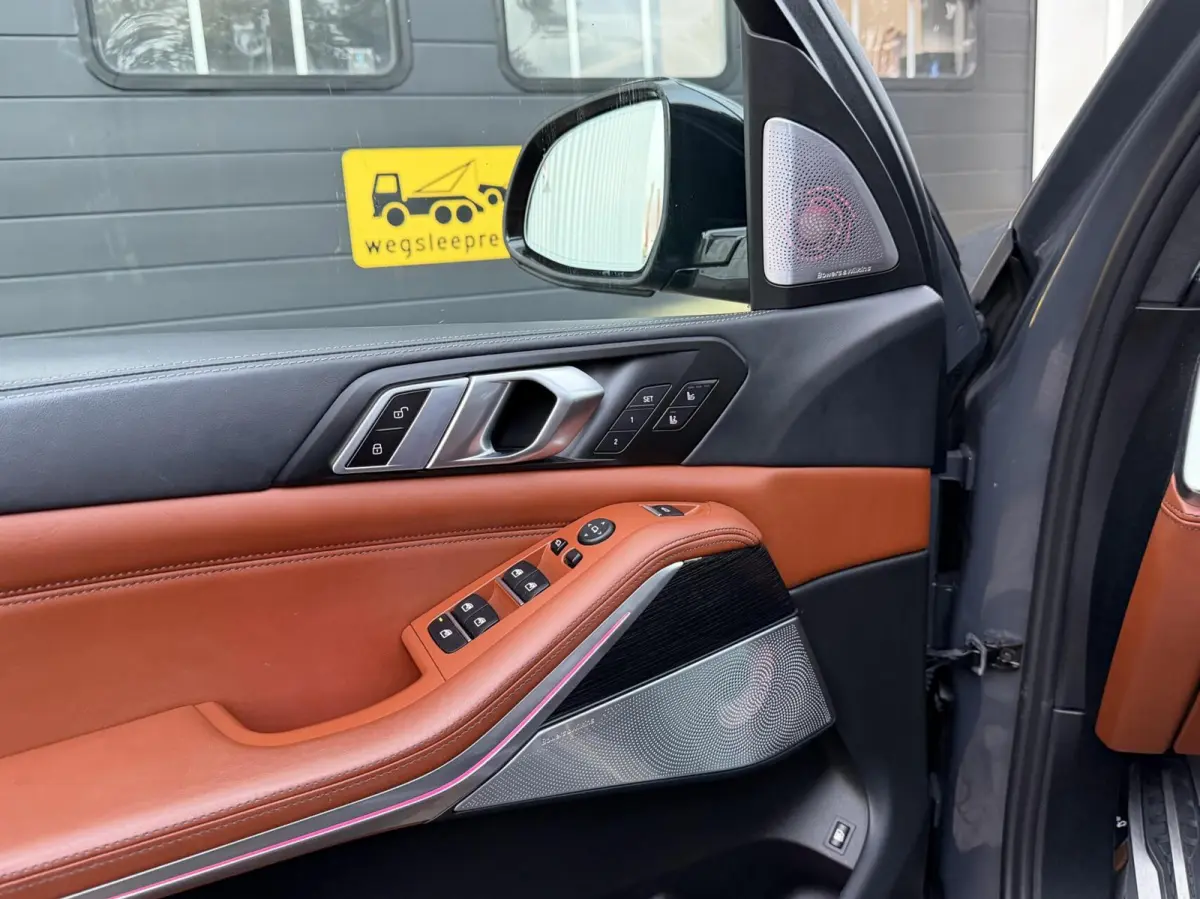 xDrive50e M-SPORT |M-SEATS |SKYLOUNGE |SOFTCLOSE |B&W