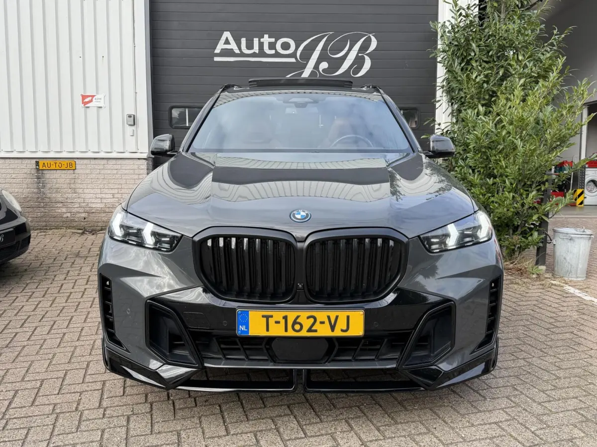 xDrive50e M-SPORT |M-SEATS |SKYLOUNGE |SOFTCLOSE |B&W
