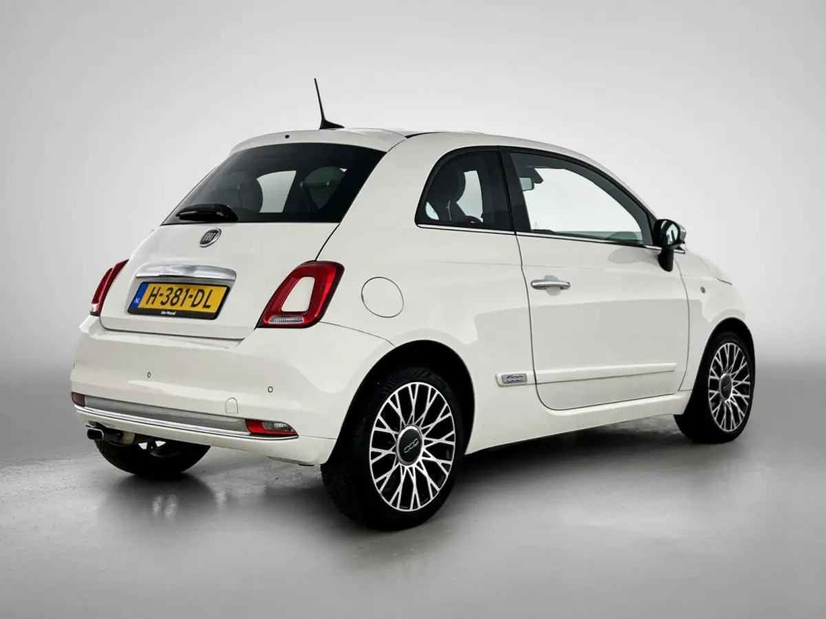 1.2 Star | PANORAMADAK | BLUETOOTH | CRUISE CONTROL | PARKEERSENSOREN ACHTER | LEDEREN BEKLEDING | LICHTMETALEN VELGEN | AIRCO | DIGITAL COCKPIT | NAVIGATIE | DAB RADIO | MULTIFUNCTIONEEL ST