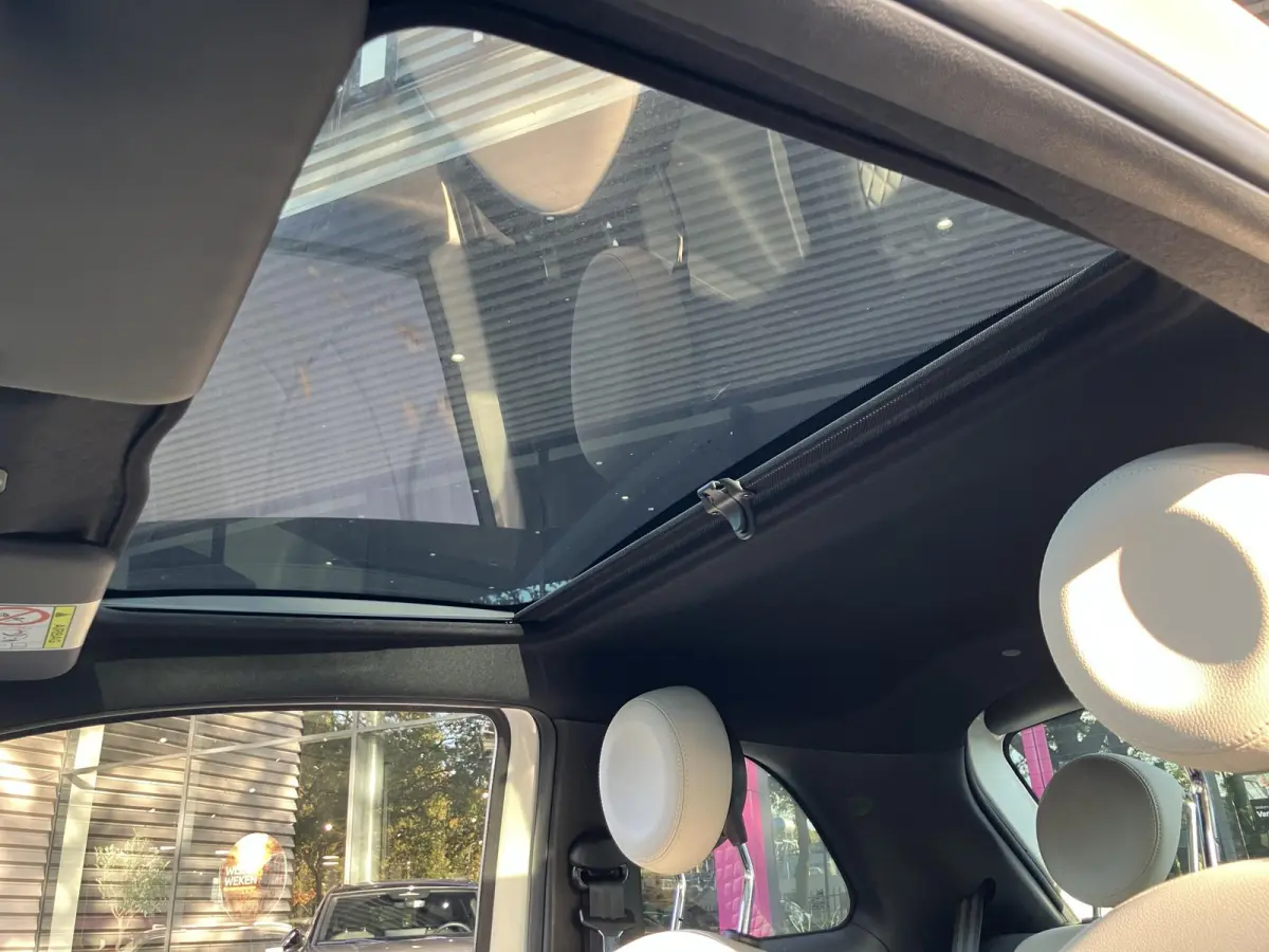 1.2 Star | WORDT VERWACHT | PANORAMADAK | BLUETOOTH | CRUISE CONTROL | PARKEERSENSOREN ACHTER | LEDEREN BEKLEDING | LICHTMETALEN VELGEN | AIRCO | DIGITAL COCKPIT | NAVIGATIE | DAB RADIO | MU
