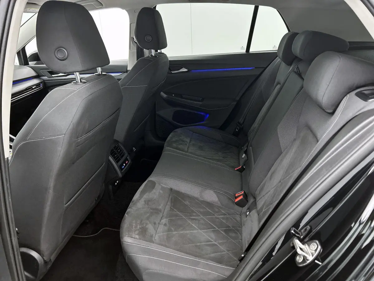 1.5 eTSI Style | APPLE CARPLAY - ANDROID AUTO | LED VERLICHTING | SFEERVERLICHTING | ADAPTIVE CRUISE CONTROL | ELEKTRISCH VERSTELBARE STOEL | LICHTMETALEN VELGEN | BLUETOOTH |