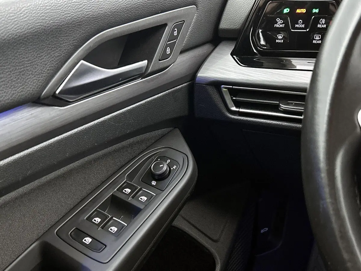 1.5 eTSI Style | APPLE CARPLAY - ANDROID AUTO | LED VERLICHTING | SFEERVERLICHTING | ADAPTIVE CRUISE CONTROL | ELEKTRISCH VERSTELBARE STOEL | LICHTMETALEN VELGEN | BLUETOOTH |
