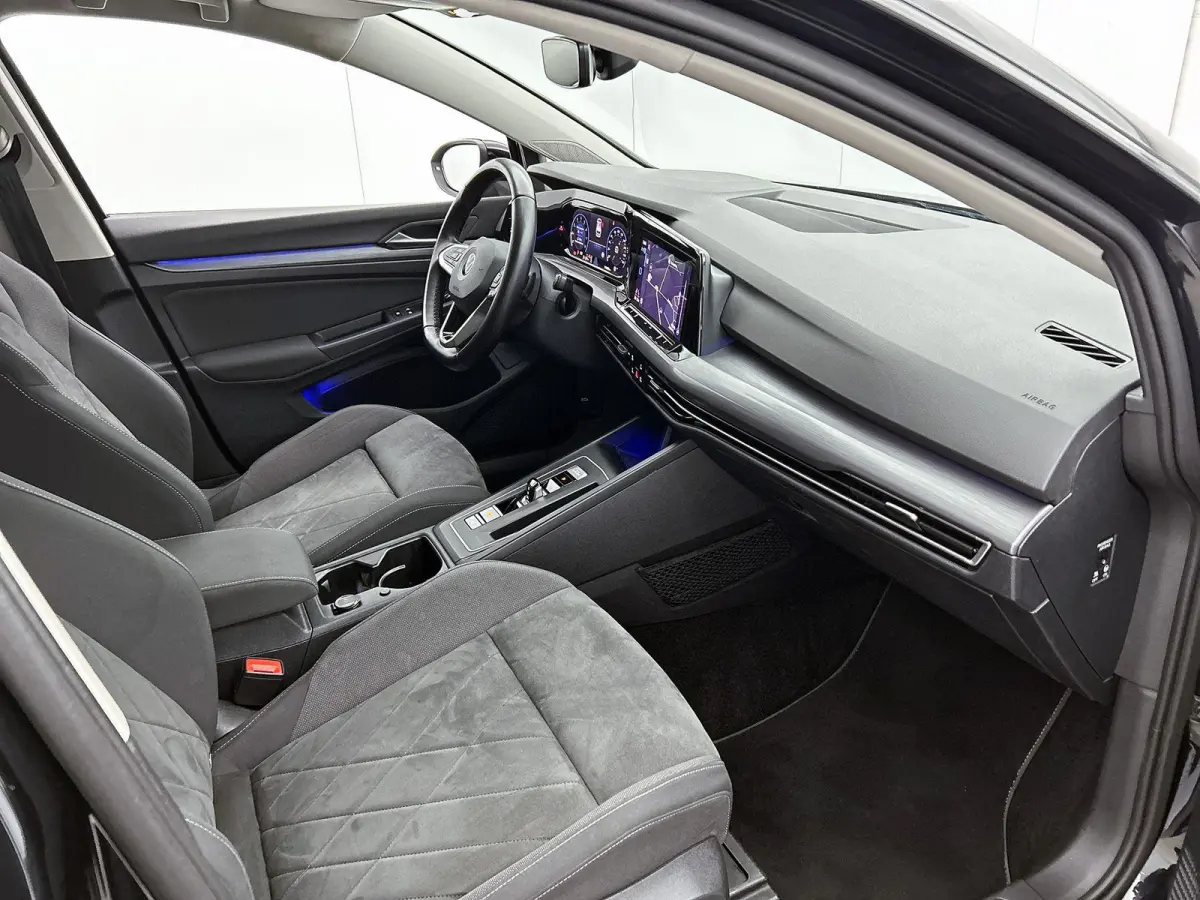 1.5 eTSI Style | APPLE CARPLAY - ANDROID AUTO | LED VERLICHTING | SFEERVERLICHTING | ADAPTIVE CRUISE CONTROL | ELEKTRISCH VERSTELBARE STOEL | LICHTMETALEN VELGEN | BLUETOOTH |