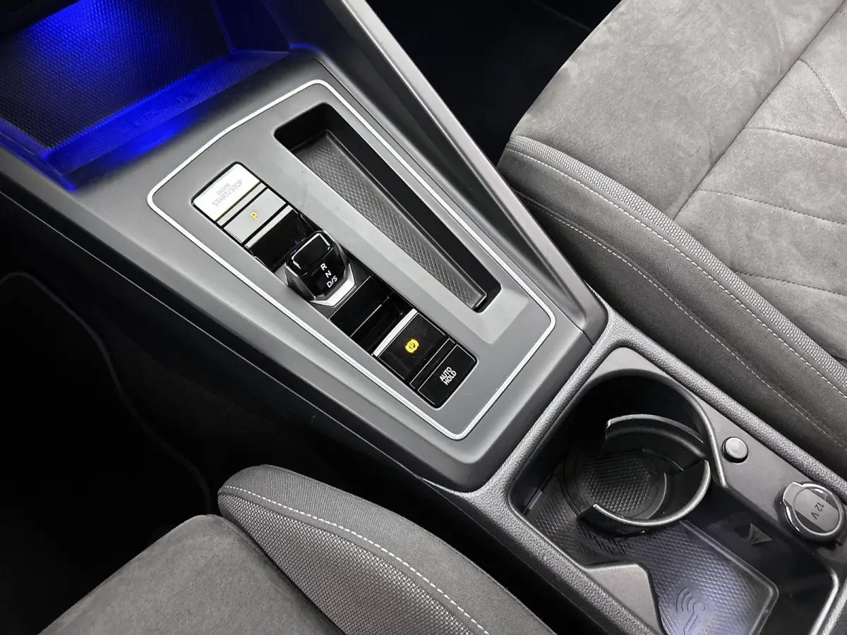 1.5 eTSI Style | APPLE CARPLAY - ANDROID AUTO | LED VERLICHTING | SFEERVERLICHTING | ADAPTIVE CRUISE CONTROL | ELEKTRISCH VERSTELBARE STOEL | LICHTMETALEN VELGEN | BLUETOOTH |
