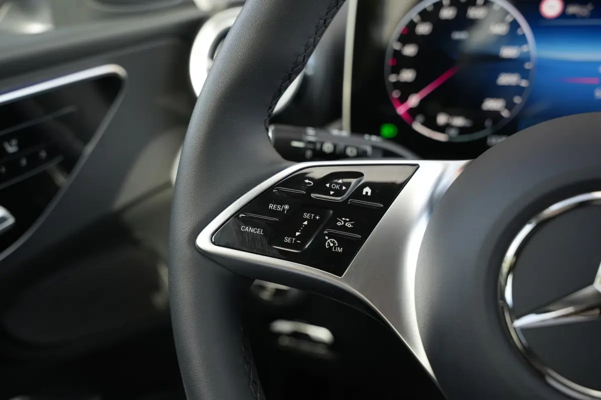 300 e Business Solution