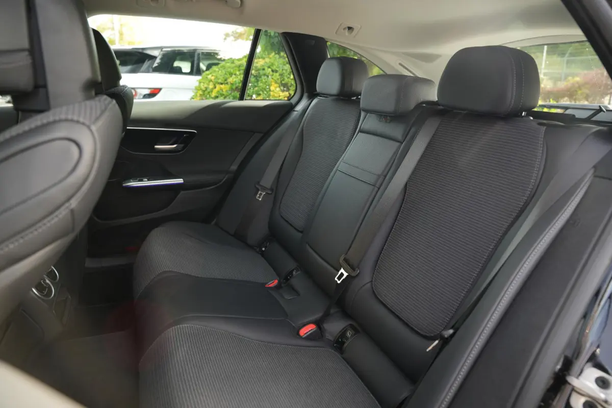 300 e Business Solution