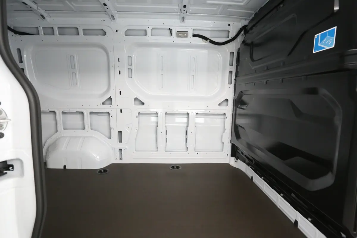 3.5t Long Range 87 kWh L2H2 | NIEUW | Snelladen | SOH 99% | Clima | Camera | Virtual | 3 Zits | Carplay | LED