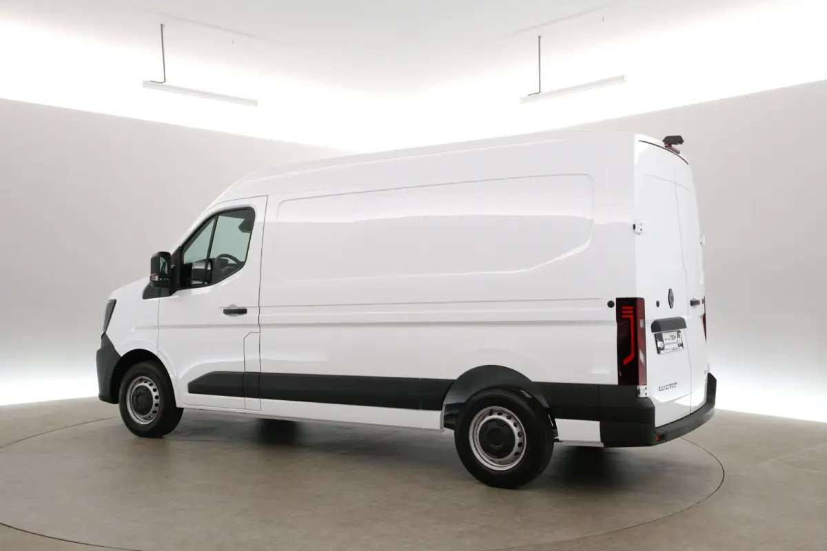 3.5t Long Range 87 kWh L2H2 | NIEUW | Snelladen | SOH 99% | Clima | Camera | Virtual | 3 Zits | Carplay | LED
