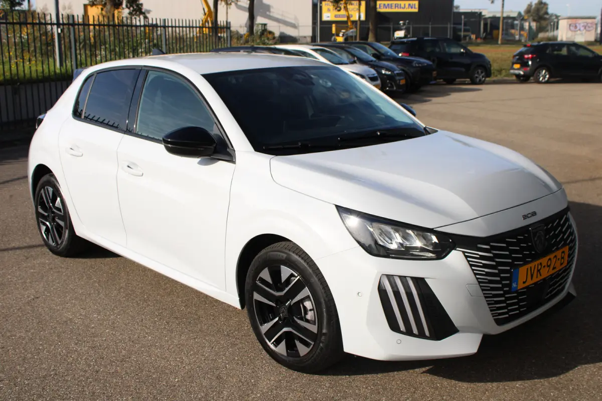 1.2 Hybrid 110 e-DCS6 Allure | Automaat | Navigatie | Camera voor + achter | Apple carplay | NL auto | 17.500km |