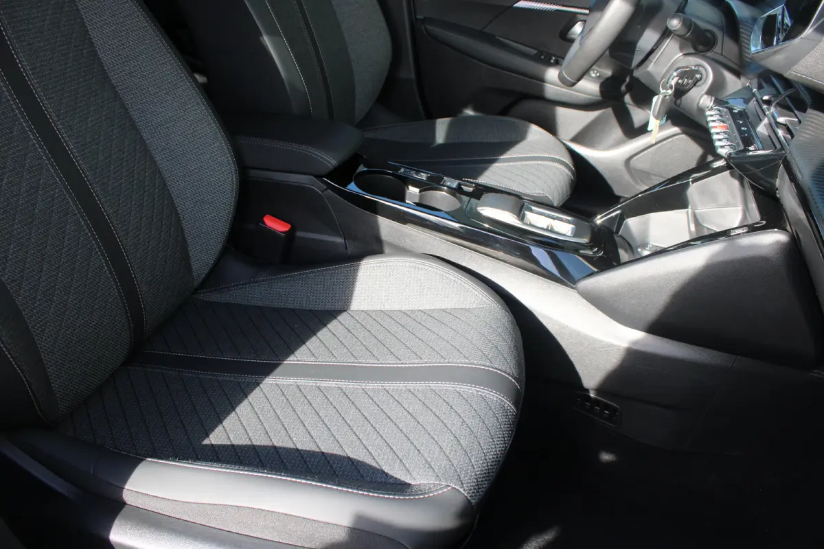 1.2 Hybrid 110 e-DCS6 Allure | Automaat | Navigatie | Camera voor + achter | Apple carplay | NL auto | 17.500km |