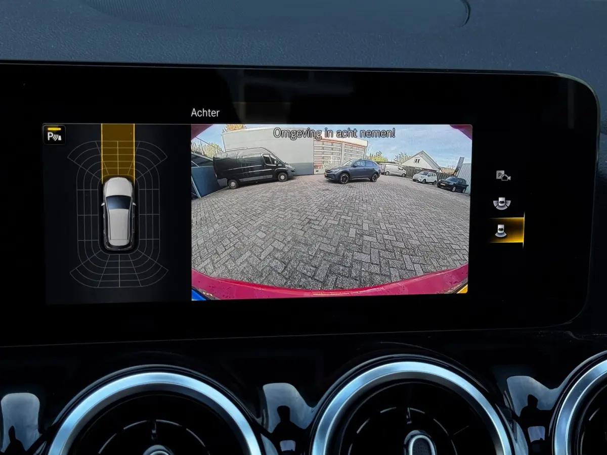 180 Luxury Line NL-Auto | Pano | 1e Eigenaar | Leder | Camera | PDC Rondom | Stoelverwarming