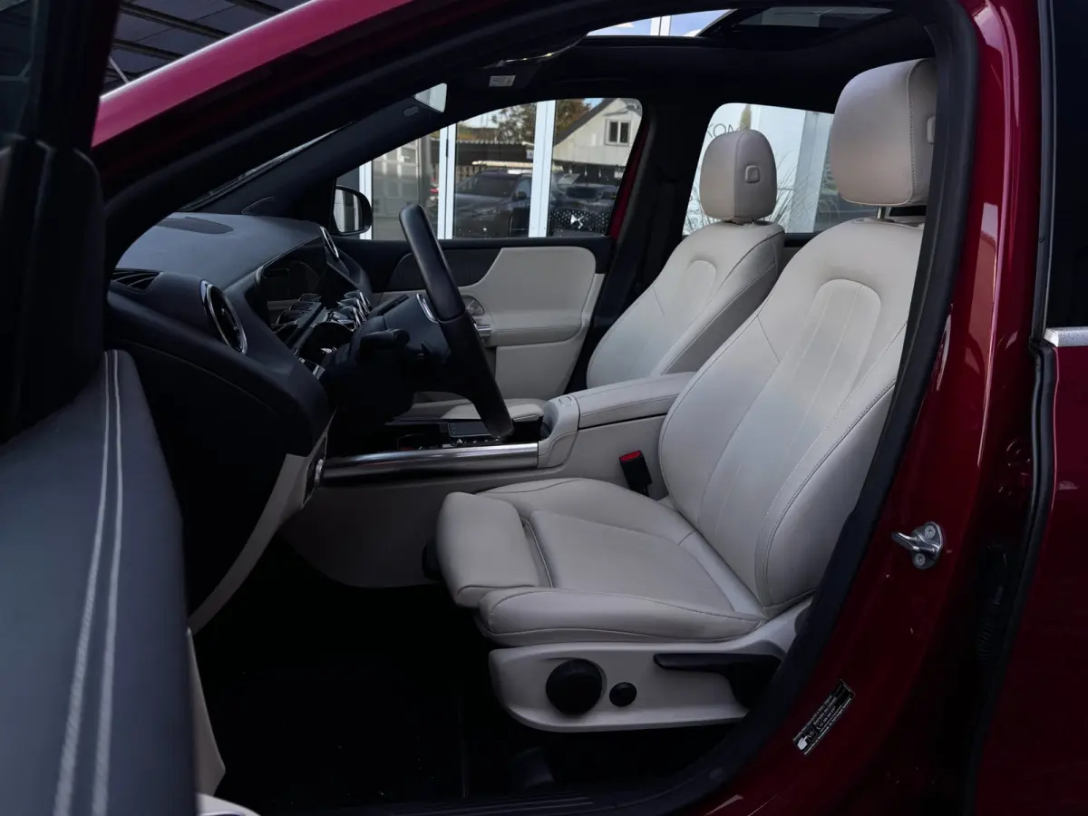 180 Luxury Line NL-Auto | Pano | 1e Eigenaar | Leder | Camera | PDC Rondom | Stoelverwarming