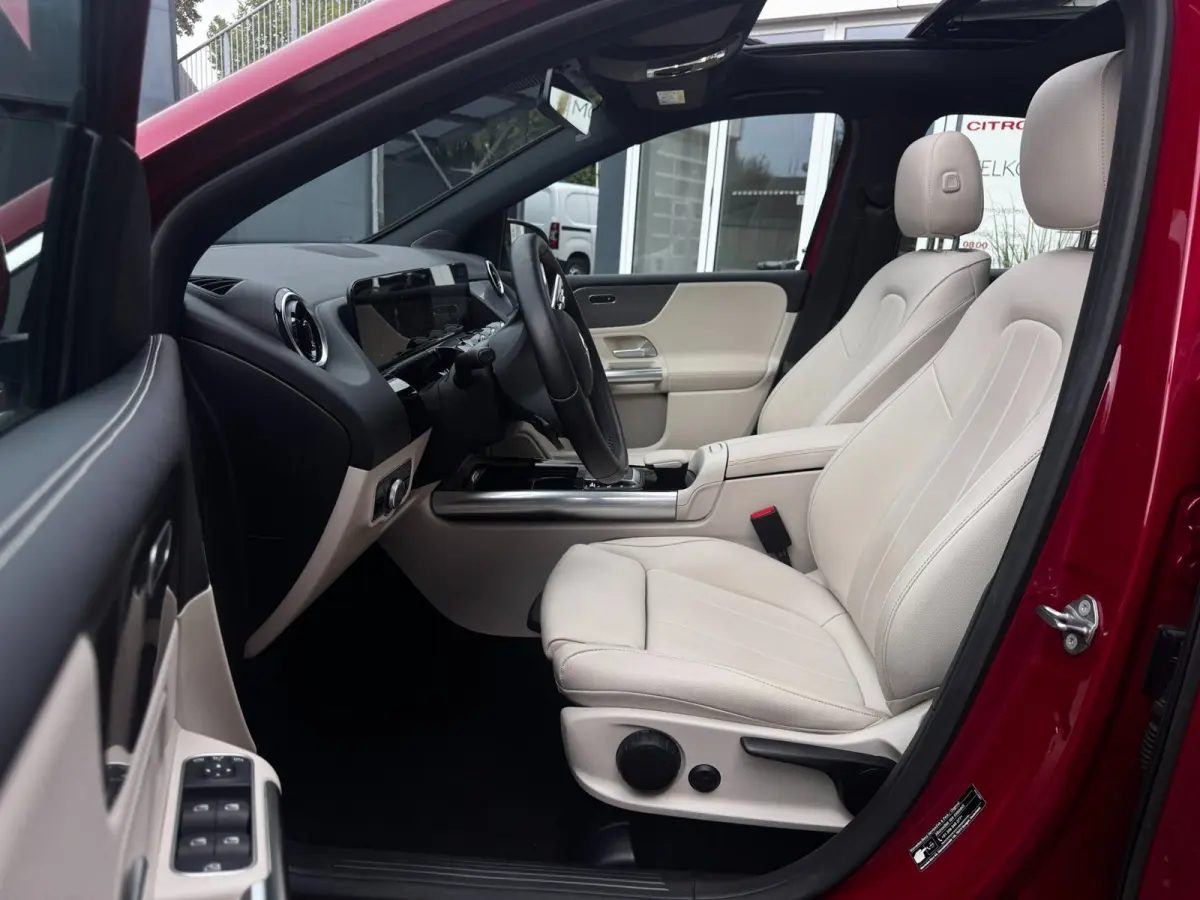 180 Luxury Line NL-Auto | Pano | 1e Eigenaar | Leder | Camera | PDC Rondom | Stoelverwarming
