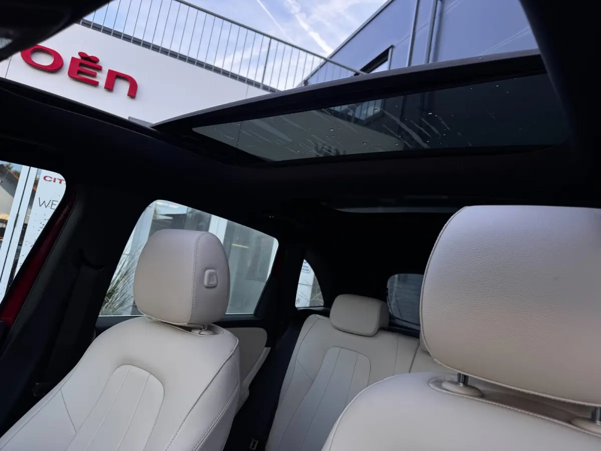 180 Luxury Line NL-Auto | Pano | 1e Eigenaar | Leder | Camera | PDC Rondom | Stoelverwarming
