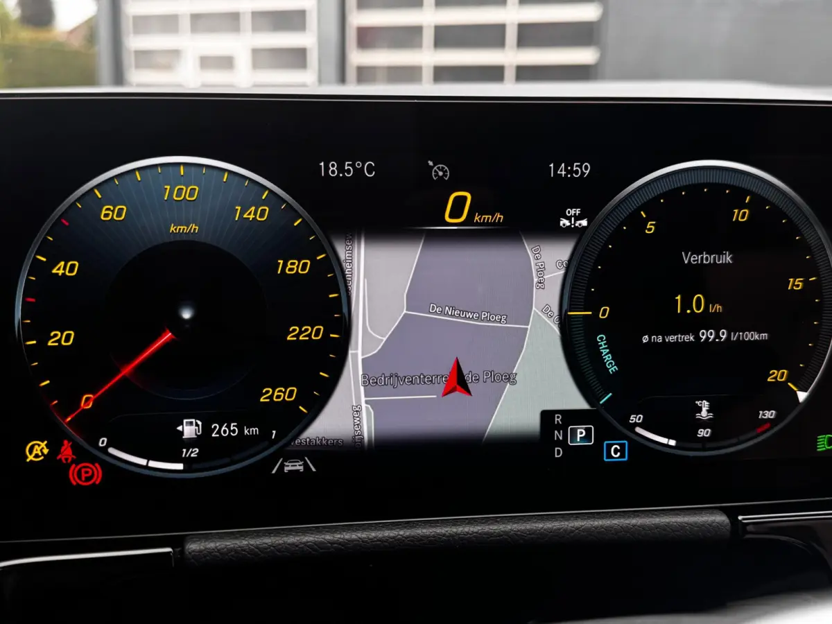 180 Luxury Line NL-Auto | Pano | 1e Eigenaar | Leder | Camera | PDC Rondom | Stoelverwarming