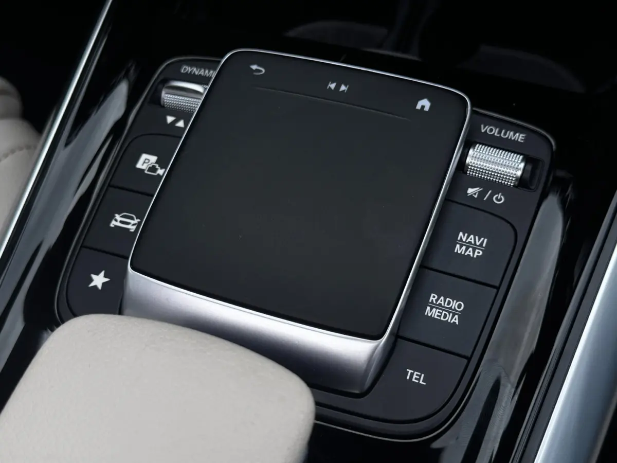 180 Luxury Line NL-Auto | Pano | 1e Eigenaar | Leder | Camera | PDC Rondom | Stoelverwarming