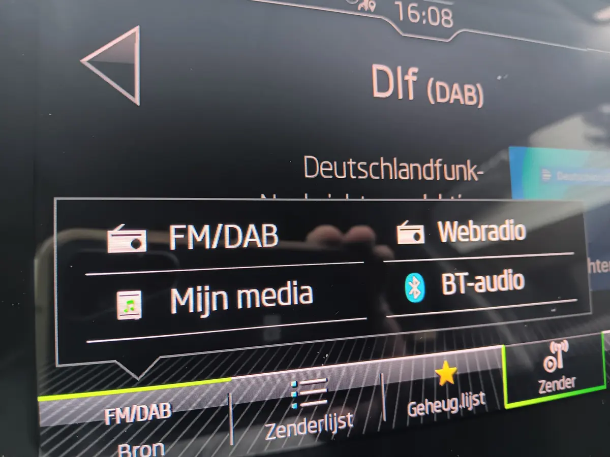 1.5 TSI Business Edition Plus 7p.TREKH,MEMORY,ELEKTR KLEP,VIRTUAL DASH,ADAPTIVE CRUISE.