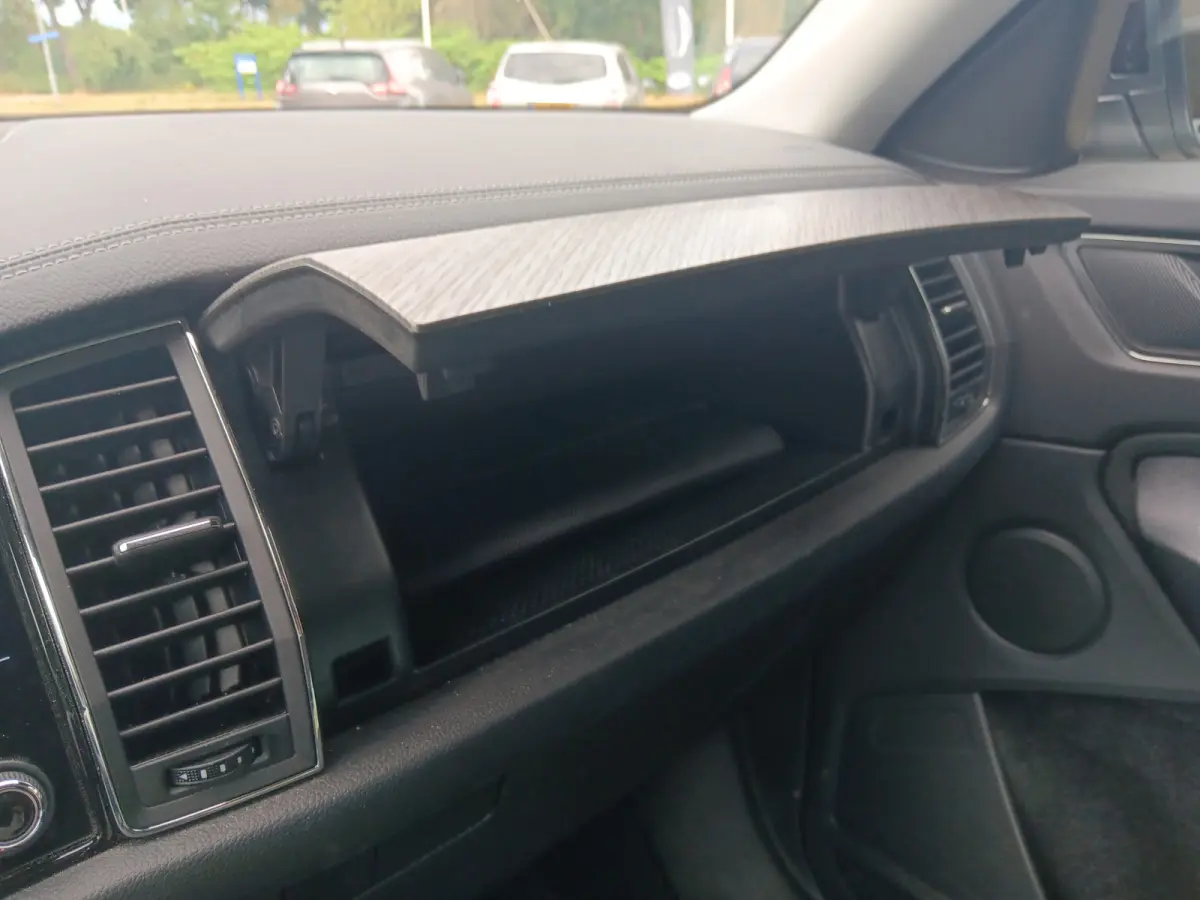 1.5 TSI Business Edition Plus 7p.TREKH,MEMORY,ELEKTR KLEP,VIRTUAL DASH,ADAPTIVE CRUISE.