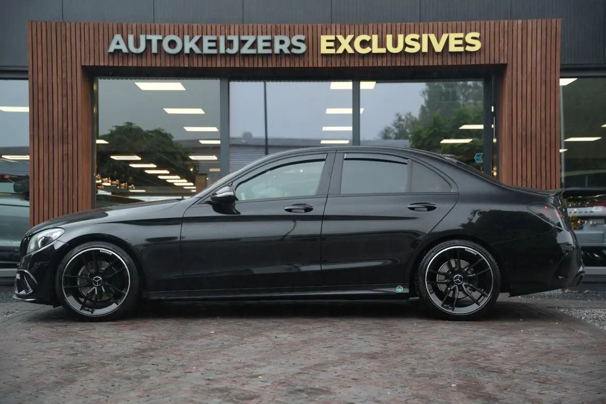 180 AMG Sport Edition AMG style Airco Cruise Navi Start/stop LED