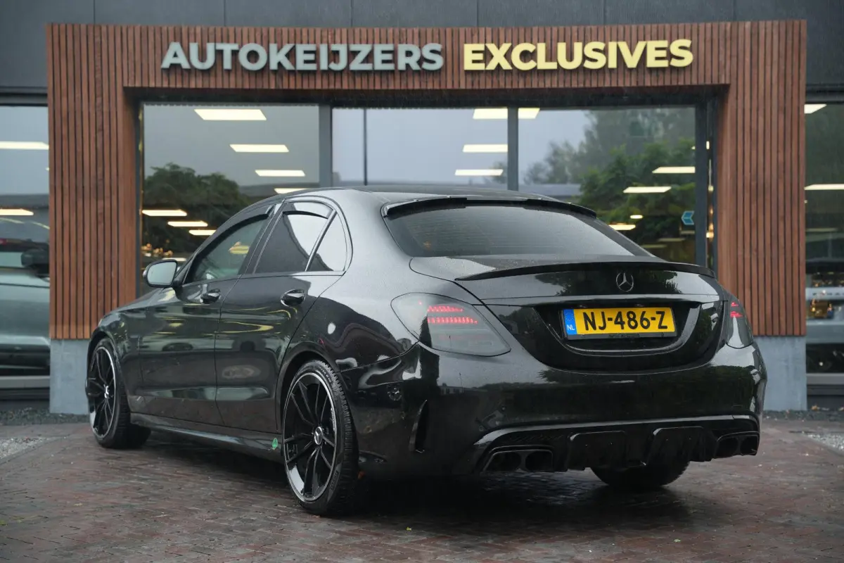 180 AMG Sport Edition AMG style Airco Cruise Navi Start/stop LED