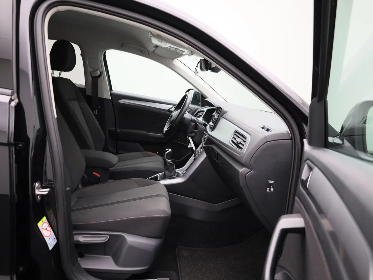 1.0 TSI Life | Trekhaak | Parkeer sensoren | Virtual cockpit | DAB | Cruise control | Bluetooth | Airco | Apple carplay / Android auto |