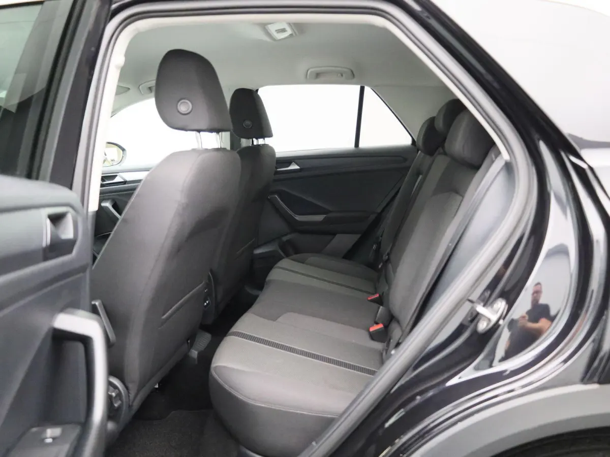 1.0 TSI Life | Trekhaak | Parkeer sensoren | Virtual cockpit | DAB | Cruise control | Bluetooth | Airco | Apple carplay / Android auto |