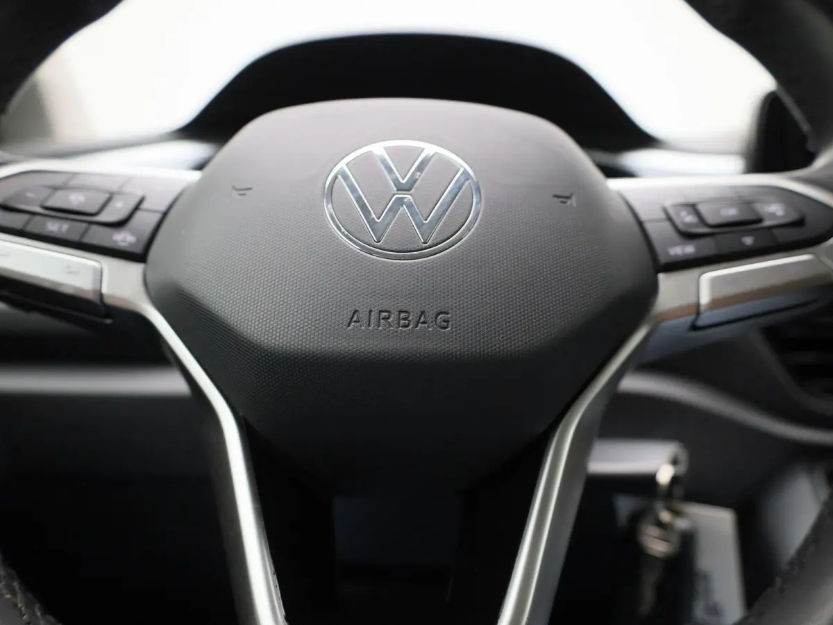 1.0 TSI Life | Trekhaak | Parkeer sensoren | Virtual cockpit | DAB | Cruise control | Bluetooth | Airco | Apple carplay / Android auto |