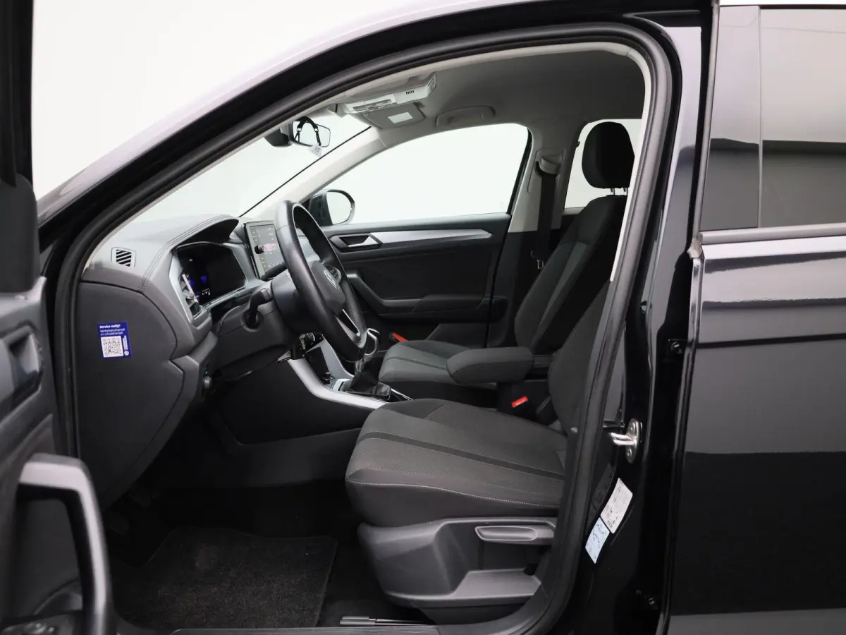 1.0 TSI Life | Trekhaak | Parkeer sensoren | Virtual cockpit | DAB | Cruise control | Bluetooth | Airco | Apple carplay / Android auto |