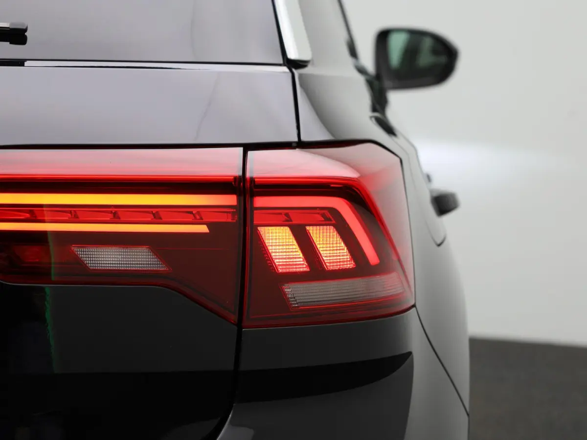 1.0 TSI Life | Trekhaak | Parkeer sensoren | Virtual cockpit | DAB | Cruise control | Bluetooth | Airco | Apple carplay / Android auto |