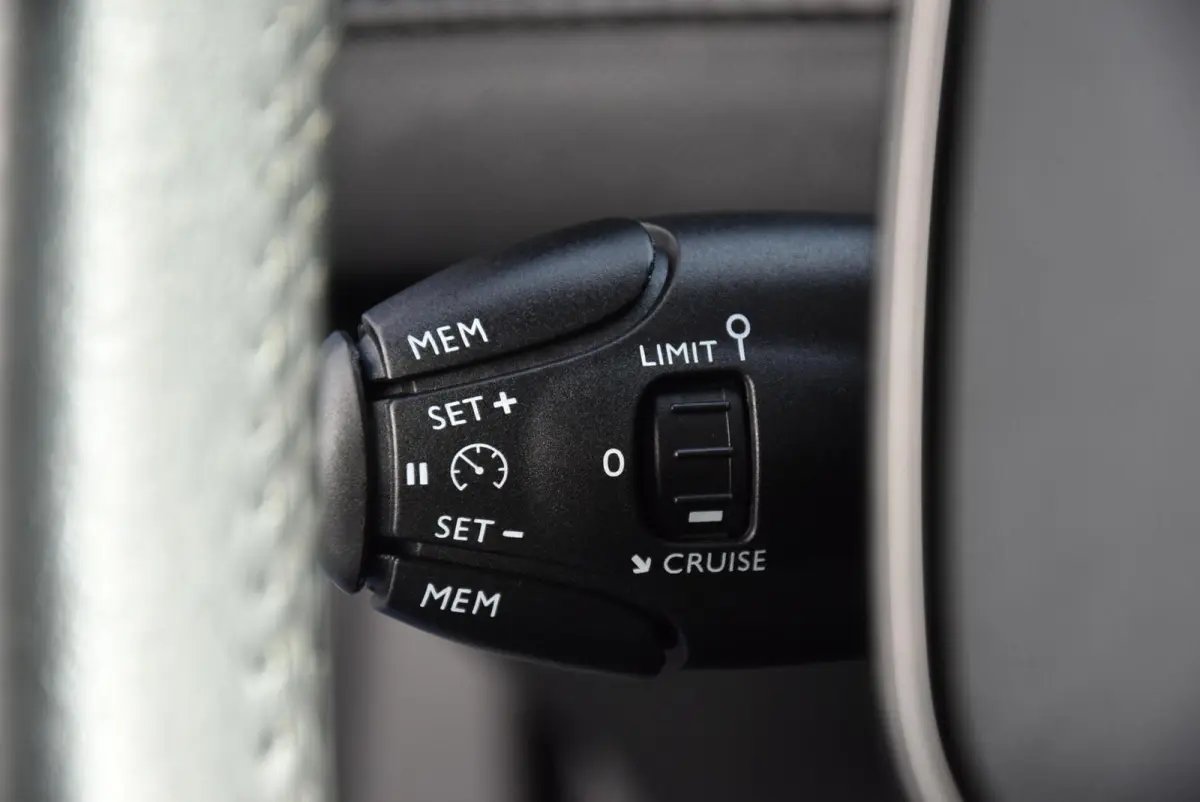 EV 50 kWh Navi Apple Cruise Dealer onderh NAP