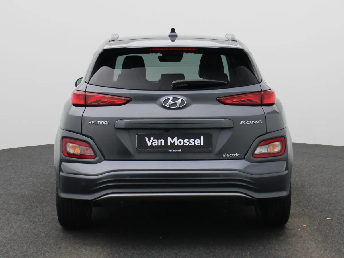 Sky 64kWh | Automaat | Navigatie | Heads-Up Display | KRELL Audio | Leder | Stoel/Stuur verwarming | Apple Carplay / Android Auto | Climate Control | Camera | Parkeersensoren | Cruise Contro