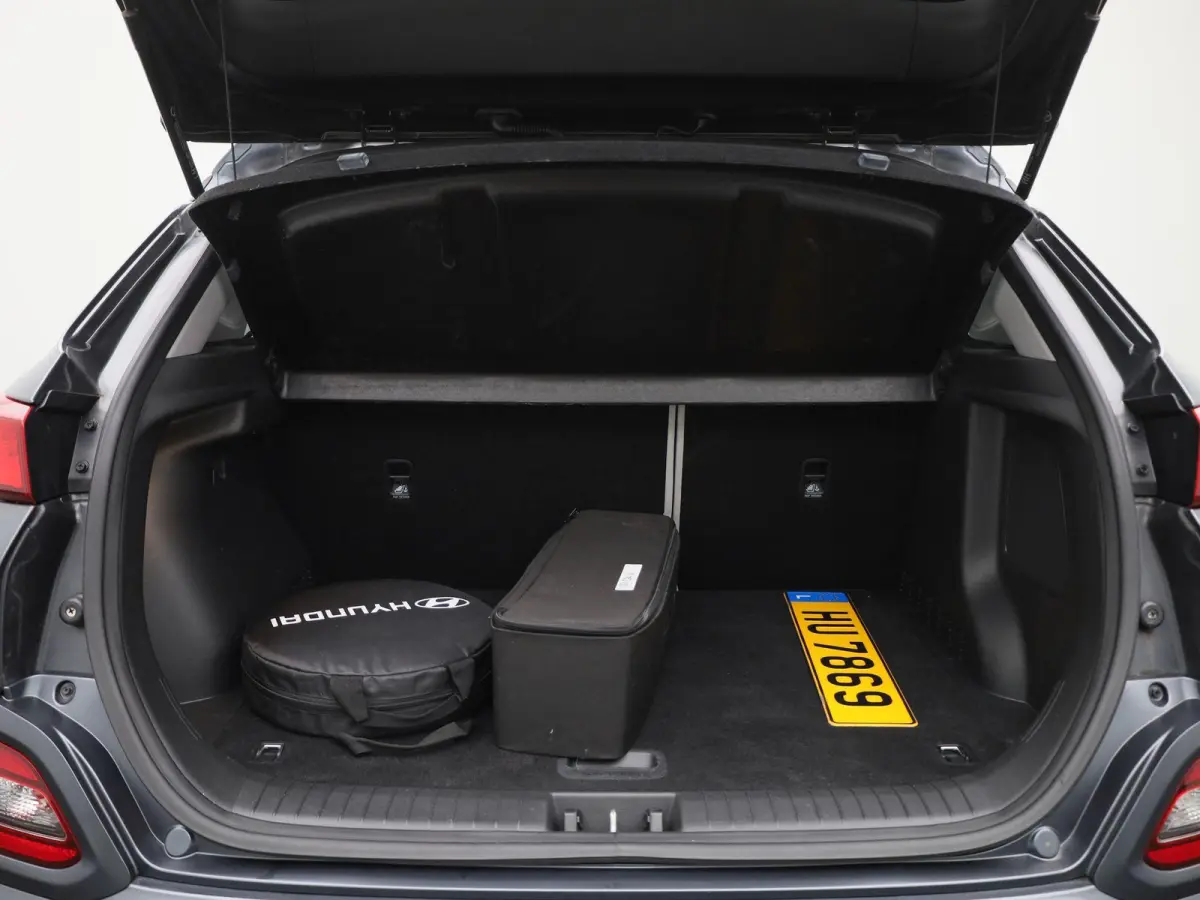 Sky 64kWh | Automaat | Navigatie | Heads-Up Display | KRELL Audio | Leder | Stoel/Stuur verwarming | Apple Carplay / Android Auto | Climate Control | Camera | Parkeersensoren | Cruise Contro