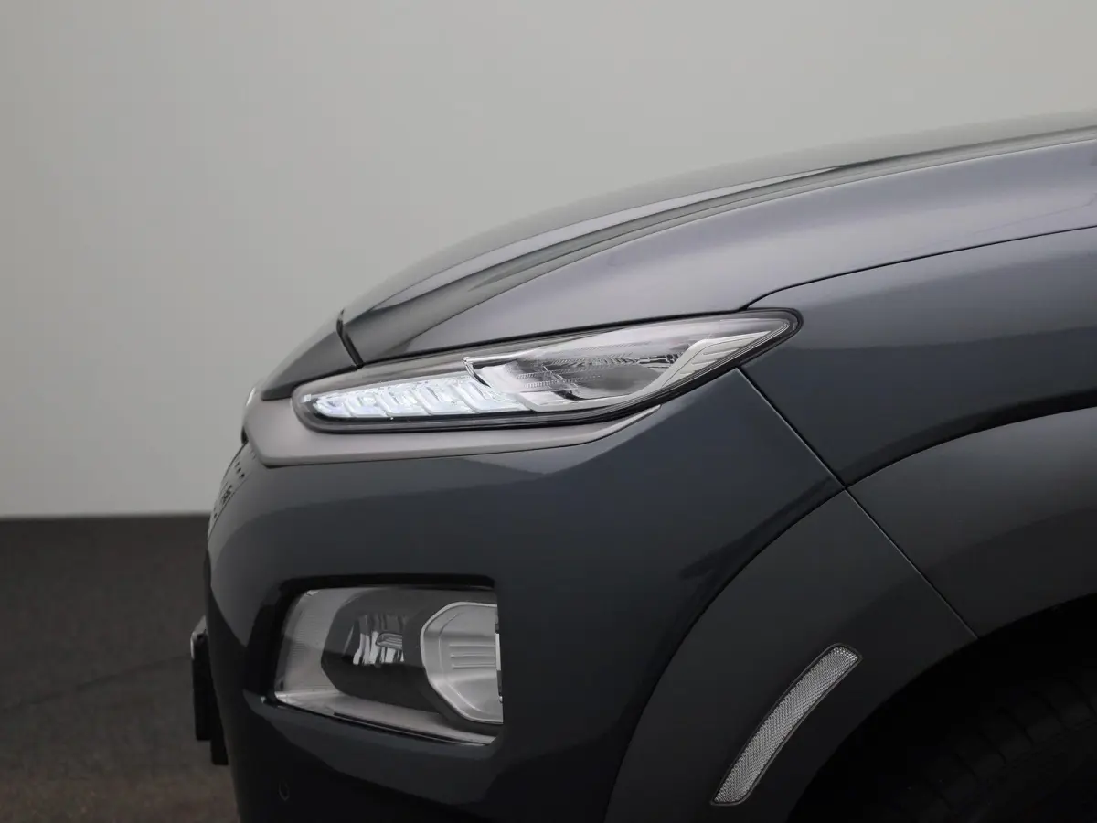 Sky 64kWh | Automaat | Navigatie | Heads-Up Display | KRELL Audio | Leder | Stoel/Stuur verwarming | Apple Carplay / Android Auto | Climate Control | Camera | Parkeersensoren | Cruise Contro