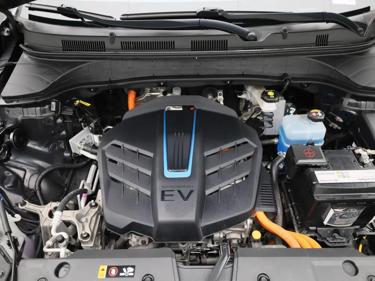 Sky 64kWh | Automaat | Navigatie | Heads-Up Display | KRELL Audio | Leder | Stoel/Stuur verwarming | Apple Carplay / Android Auto | Climate Control | Camera | Parkeersensoren | Cruise Contro