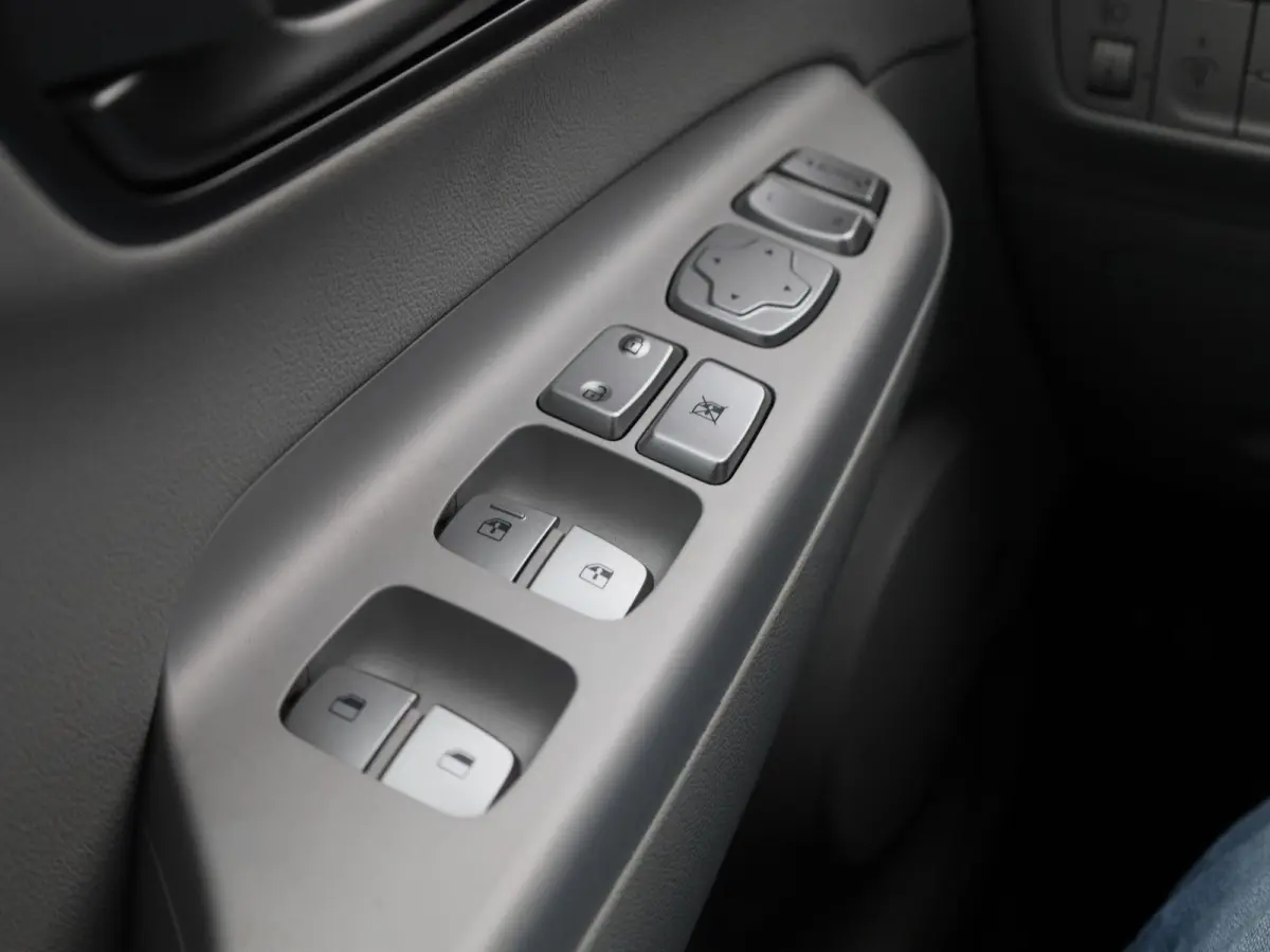 Sky 64kWh | Automaat | Navigatie | Heads-Up Display | KRELL Audio | Leder | Stoel/Stuur verwarming | Apple Carplay / Android Auto | Climate Control | Camera | Parkeersensoren | Cruise Contro