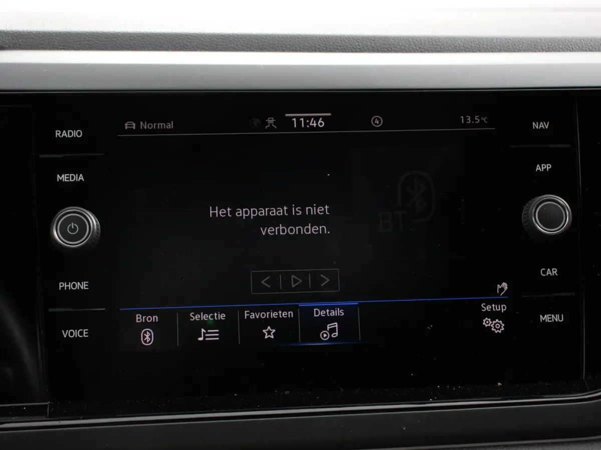 1.5 TSI 150pk R-Line + Automaat Navigatie Apple Carplay/Android Auto Camera Parkeer sensoren Adaptive Cruise Control Climate Control Lichtmetalen velgen 18" Verwarmde voorstoelen digitale co