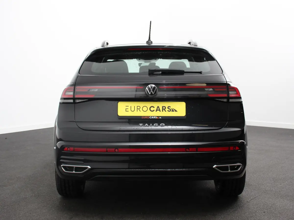 1.5 TSI 150pk R-Line + Automaat Navigatie Apple Carplay/Android Auto Camera Parkeer sensoren Adaptive Cruise Control Climate Control Lichtmetalen velgen 18" Verwarmde voorstoelen digitale co