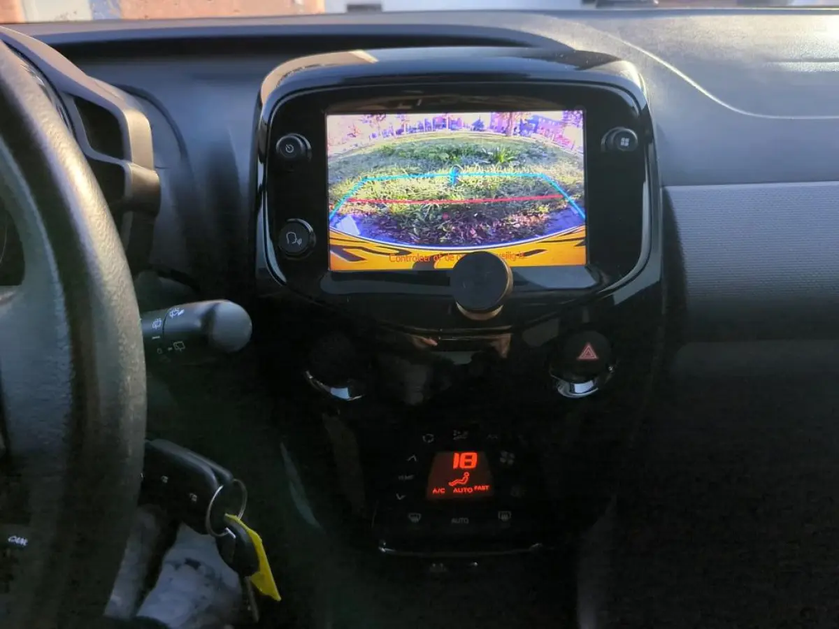 1.0 e-VTi Allure | Navi by app | Apple carplay | Camera | Climate control | Bluetooth | LED | Mistlampen |