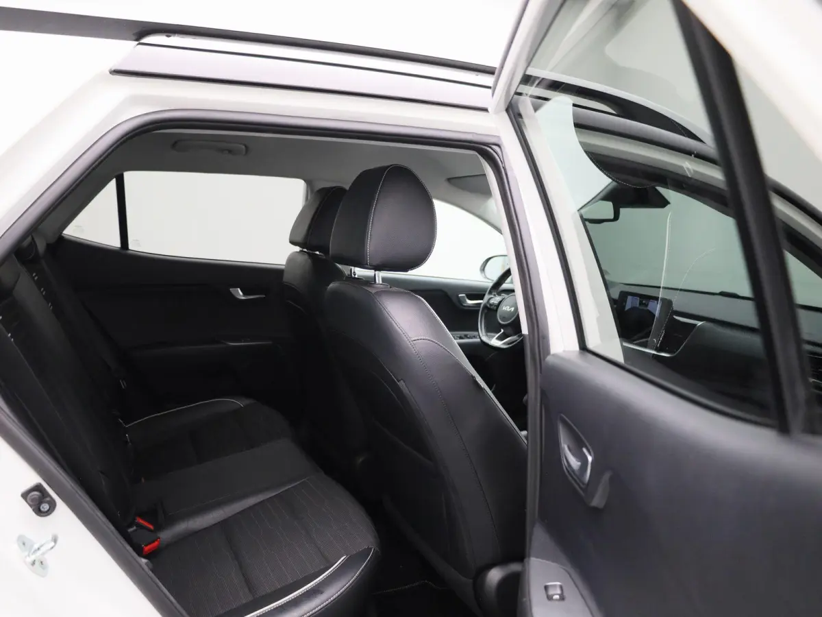 1.0 T-GDi MHEV GT-Line | Navigatie | Apple Carplay/ Android Auto | Half Leder | Trekhaak | Stoel/Stuur verwarming | Climate control | Parkeer sensoren | Camera | Cruise Control | LMV |