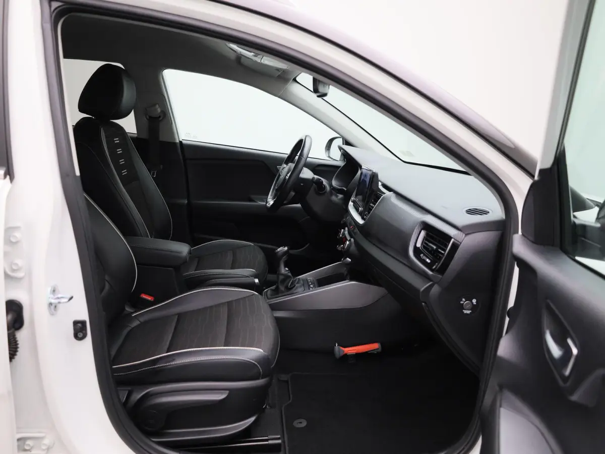 1.0 T-GDi MHEV GT-Line | Navigatie | Apple Carplay/ Android Auto | Half Leder | Trekhaak | Stoel/Stuur verwarming | Climate control | Parkeer sensoren | Camera | Cruise Control | LMV |
