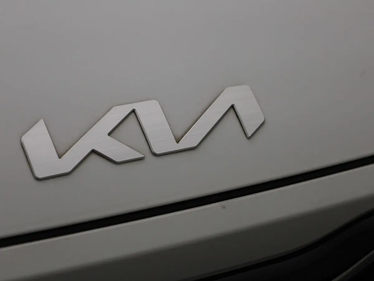 1.0 T-GDi MHEV GT-Line | Navigatie | Apple Carplay/ Android Auto | Half Leder | Trekhaak | Stoel/Stuur verwarming | Climate control | Parkeer sensoren | Camera | Cruise Control | LMV |
