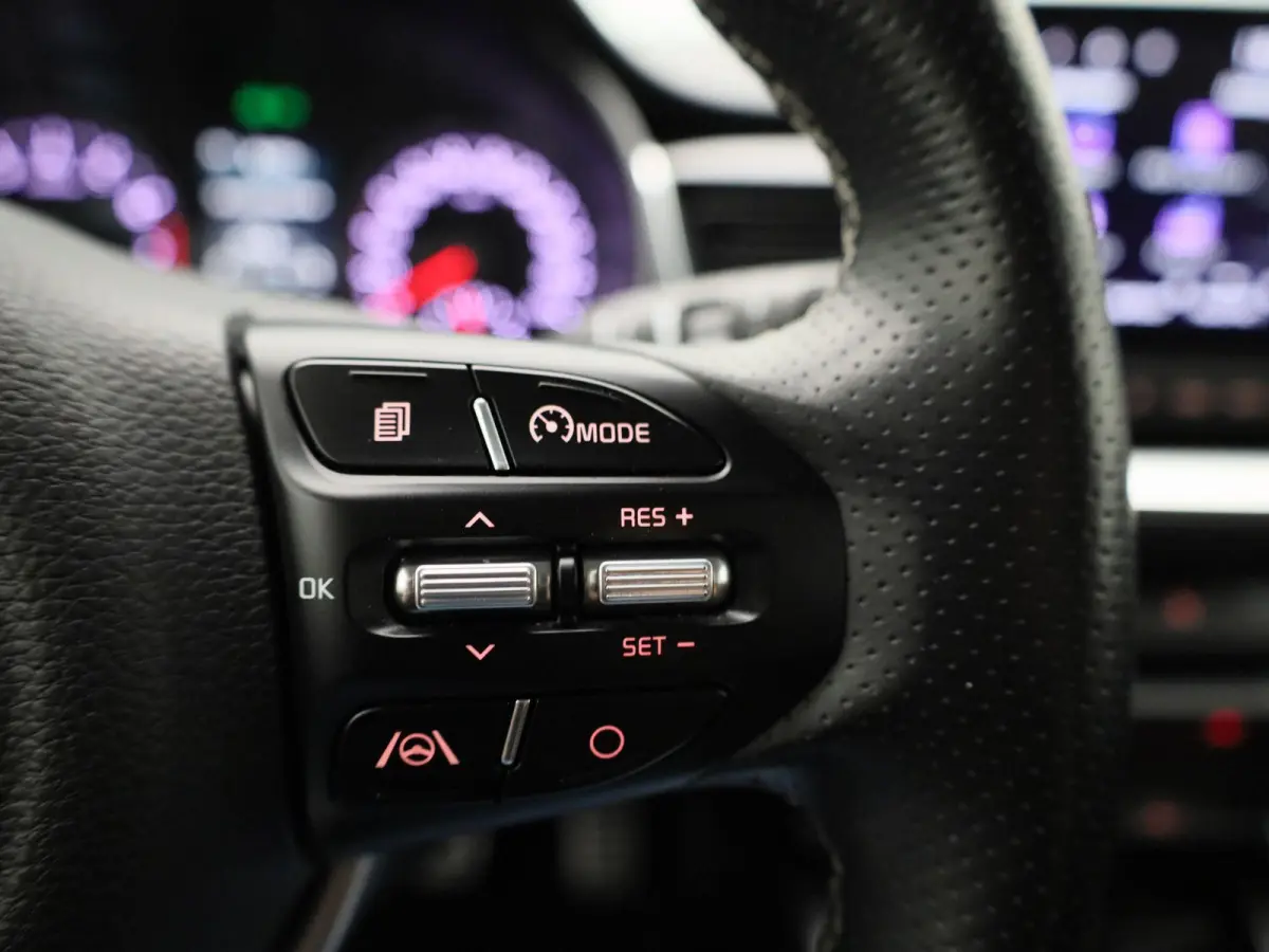1.0 T-GDi MHEV GT-Line | Navigatie | Apple Carplay/ Android Auto | Half Leder | Trekhaak | Stoel/Stuur verwarming | Climate control | Parkeer sensoren | Camera | Cruise Control | LMV |