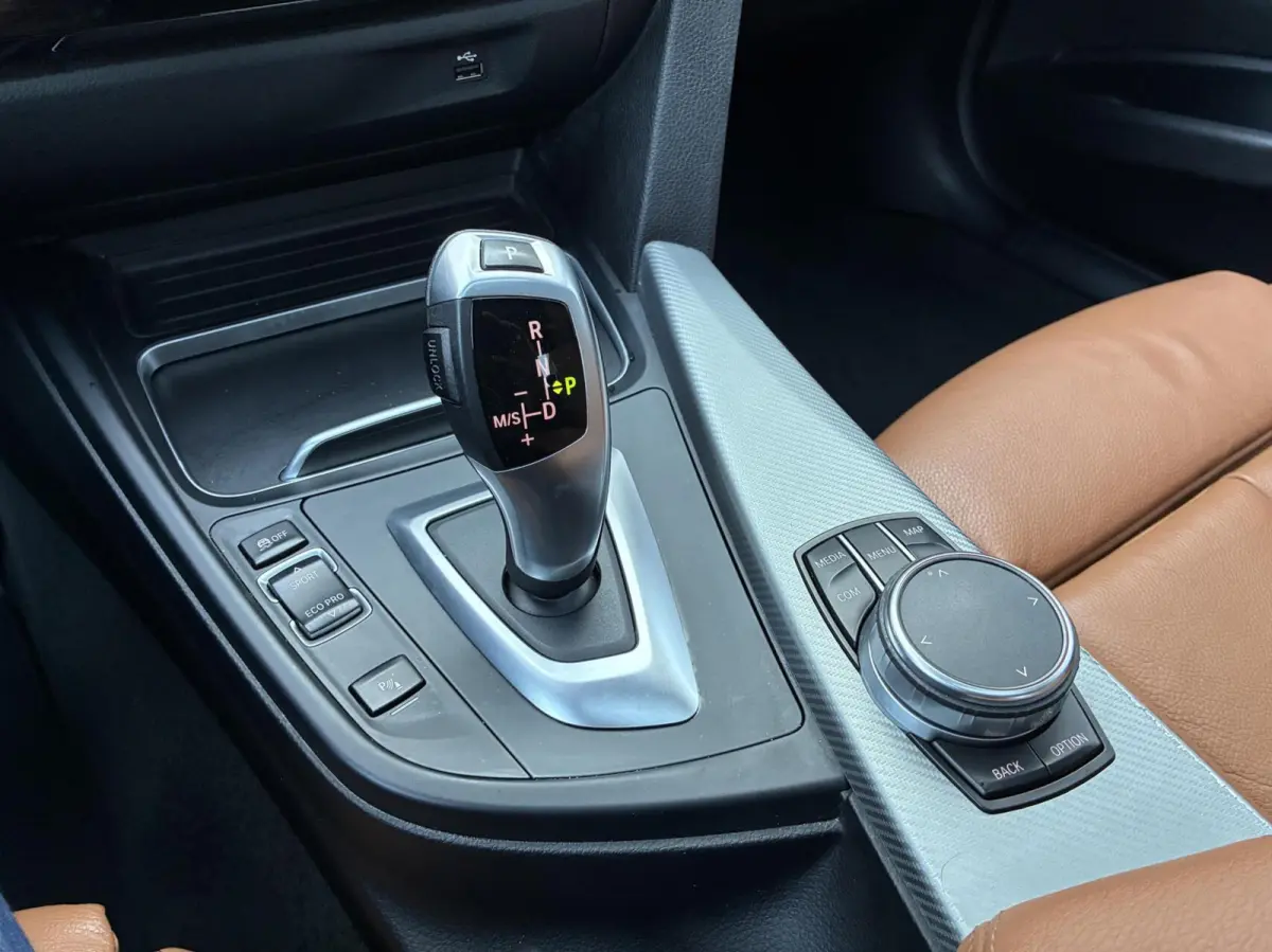 320i M Sport Edition Autom Leer Navi Led Schuifd Cruise Sportstoelen Nl Auto Vol Opties 2 De eigenaar Perfecte Staat
