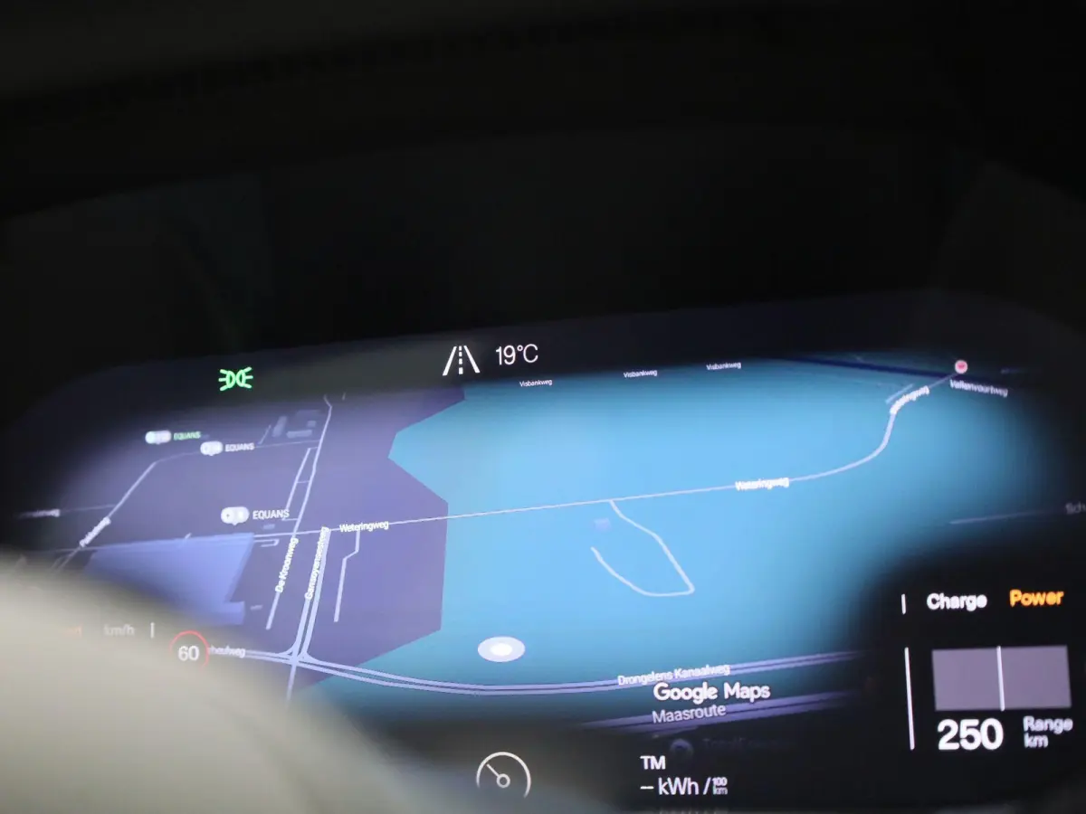 Long Range Single Motor | Automaat | Panorama dak | Virtual cockpit | Stoel/Stuur verwarming | Harman Kardon | Memory seat | Apple carplay/Android auto | Navigatie | Climate control | LMV | 