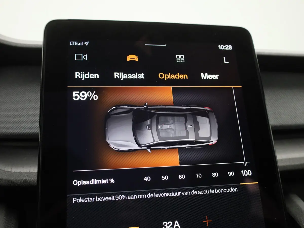 Long Range Single Motor | Automaat | Panorama dak | Virtual cockpit | Stoel/Stuur verwarming | Harman Kardon | Memory seat | Apple carplay/Android auto | Navigatie | Climate control | LMV | 